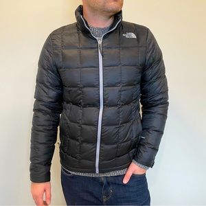 The North Face- Black 550 down puffer coat mens large winter warm full zip